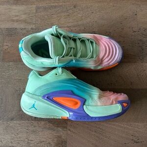 Youth Jordan Luca Size 5Y